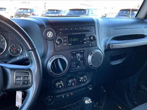 Used 2018 Jeep Wrangler Unlimited Sport S image 8