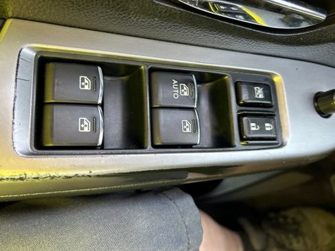 Used 2016 Subaru Crosstrek 2.0i Premium AWD/4WD image 26