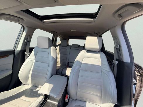 Used 2019 Honda CR-V Touring image 17