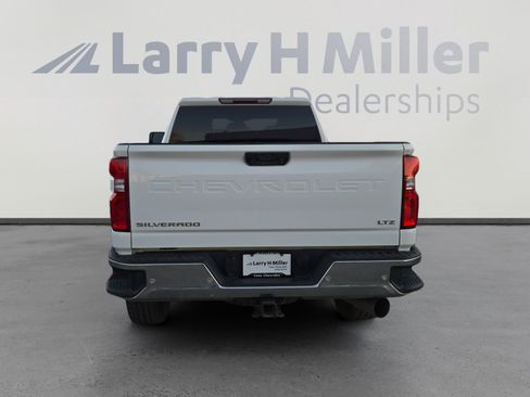 Used 2022 Chevrolet Silverado 2500 LTZ w/ Safety Package image 4