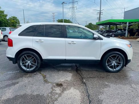 Used 2013 Ford Edge SEL FWD image 3