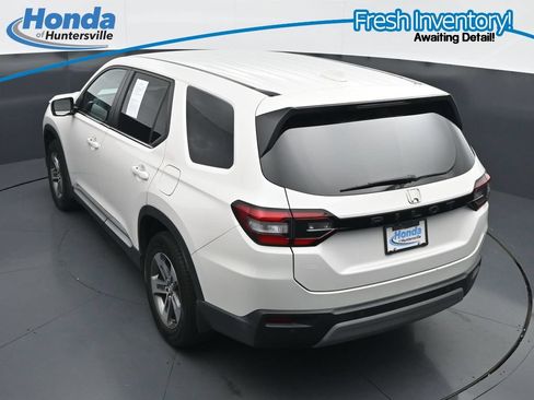 Used 2025 Honda Pilot EX-L image 23