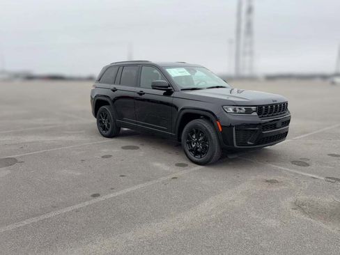 New 2026 Jeep Grand Cherokee Altitude image 16