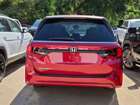 Used 2026 Honda Odyssey EX-L image 5