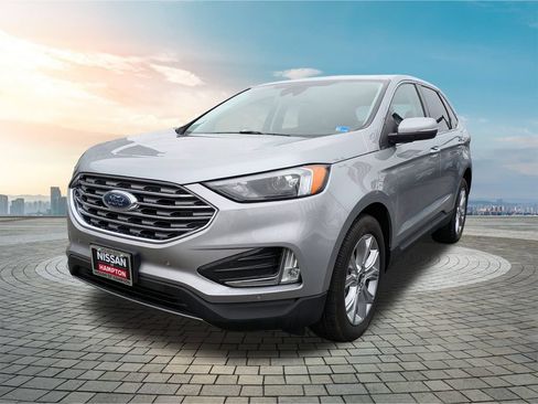 Used 2023 Ford Edge Titanium w/ Cargo Accessory Package AWD/4WD image 9