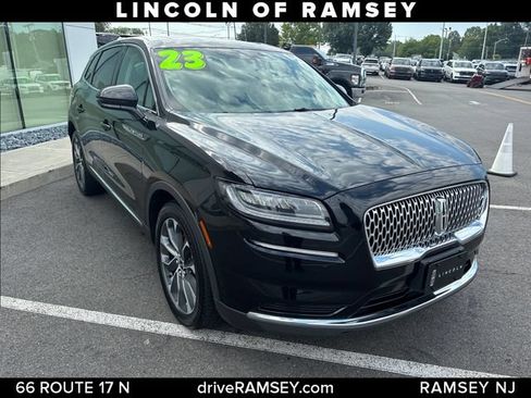 Used 2022 Lincoln Nautilus Reserve AWD/4WD image 9