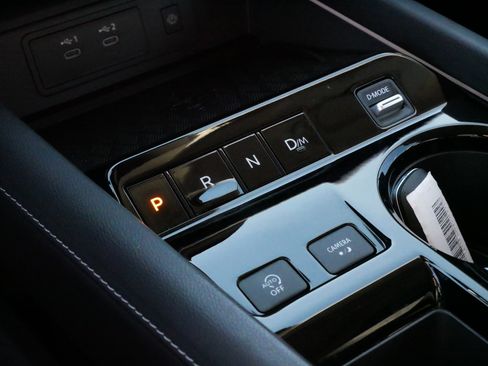 Used 2025 Nissan Murano SL image 24