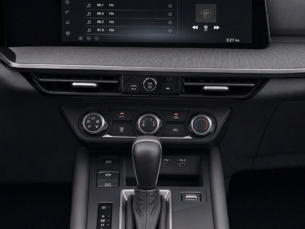 Used 2026 Nissan Kicks S w/ Charging Package FWD image 24
