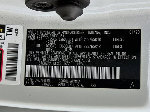 Used 2020 Toyota Highlander XLE FWD image 12