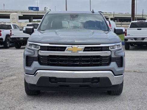 Used 2024 Chevrolet Silverado 1500 LT AWD/4WD image 2