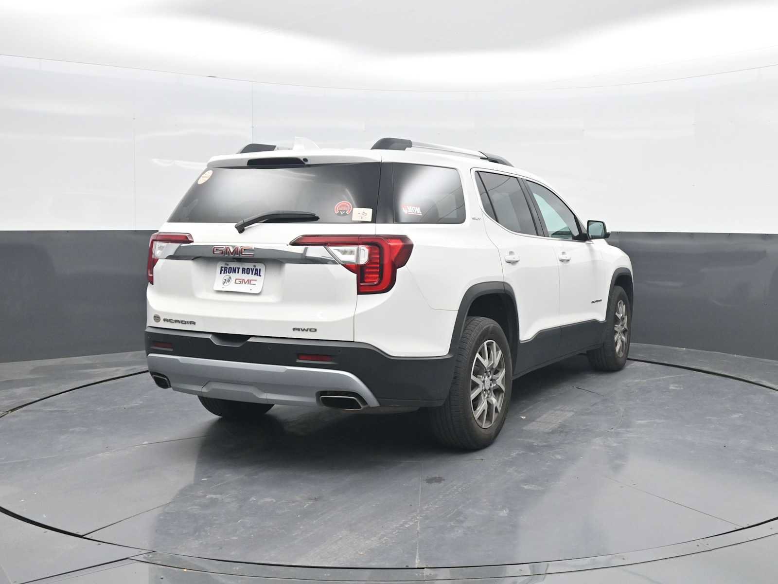 Used 2021 GMC Acadia SLT w/ LPO, Floor Liner Package AWD/4WD image 7