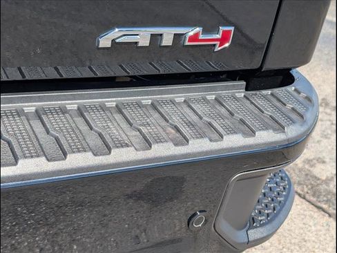 Used 2020 GMC Sierra 1500 AT4 w/ AT4 Premium Package image 19
