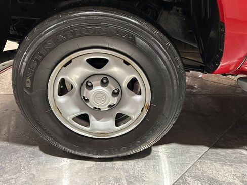 Used 2023 Toyota Tacoma SR image 17