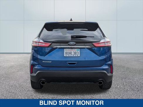 Used 2020 Ford Edge SE image 4