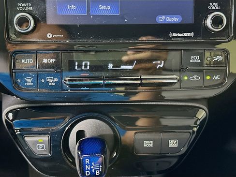 Used 2022 Toyota Prius LE FWD image 15