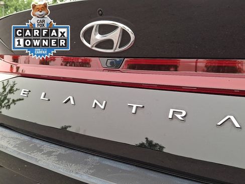 Used 2023 Hyundai Elantra SEL FWD image 29