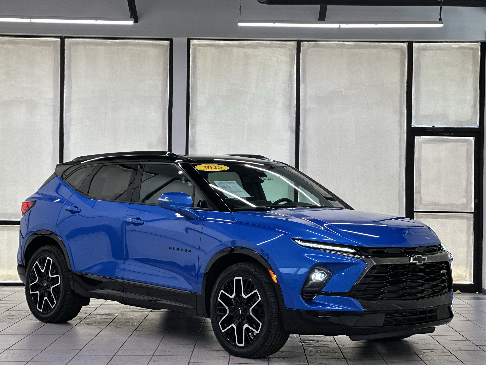 Certified 2025 Chevrolet Blazer RS w/ Driver Confidence II Package AWD/4WD image 1