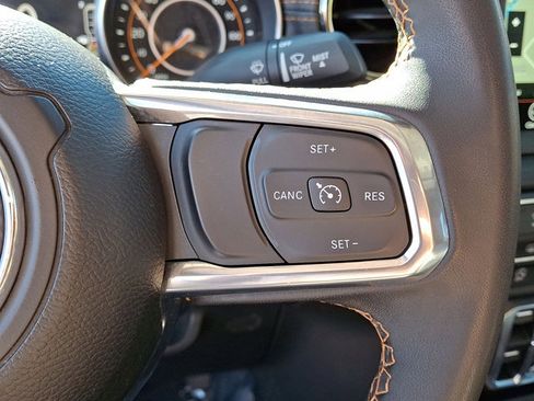 Used 2023 Jeep Gladiator Overland image 19