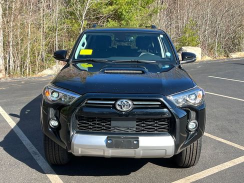 Used 2024 Toyota 4Runner TRD Off-Road Premium AWD/4WD image 7