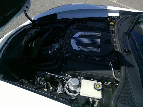 Used 2015 Chevrolet Corvette Z06 w/ 3LZ Preferred Equipment Group RWD image 50