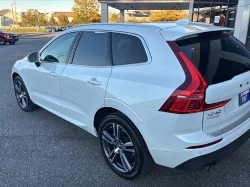 Used 2019 Volvo XC60 T5 Momentum w/ Multimedia Package image 6