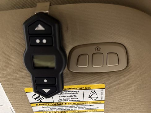 Used 2021 Ford F250 Lariat w/ FX4 Off-Road Package image 45