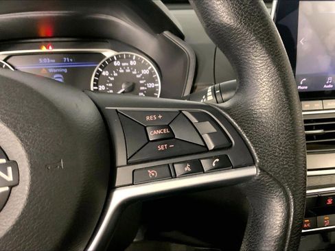 Used 2023 Nissan Altima 2.5 SV AWD/4WD image 19