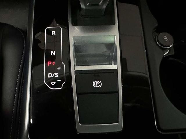 Used 2023 Audi Q8 Premium w/ Convenience Package AWD/4WD image 25