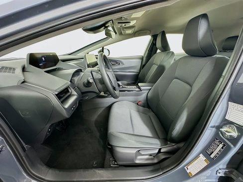 Used 2025 Toyota Prius LE image 13