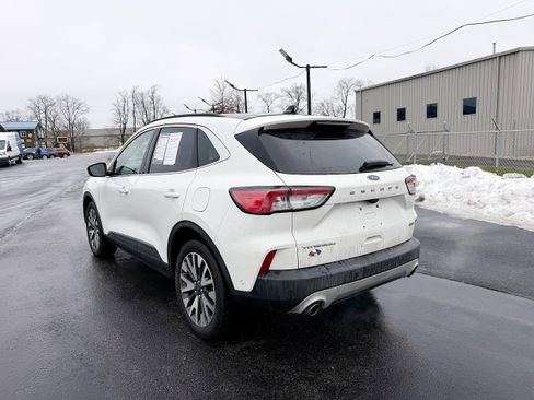 Used 2020 Ford Escape Titanium image 7