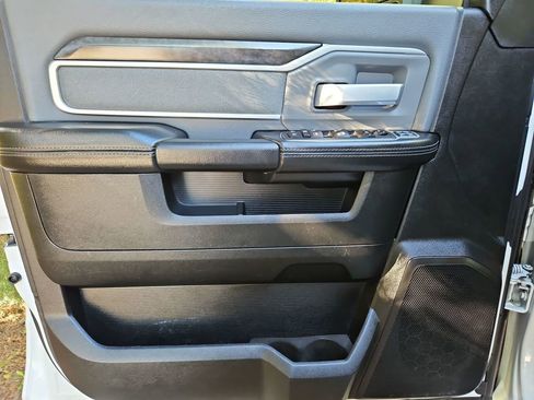 Used 2023 RAM 2500 Big Horn w/ Level 1 Equipment Group image 25