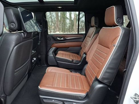 Used 2023 GMC Yukon XL Denali Ultimate w/ LPO, Floor Liner Package image 13