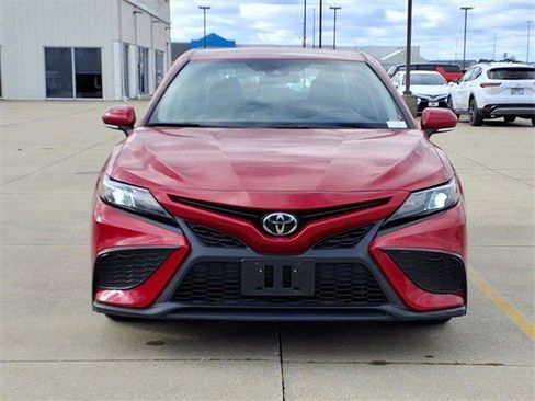 Used 2023 Toyota Camry SE image 7