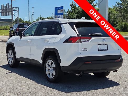 Used 2025 Toyota RAV4 LE FWD image 4