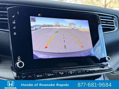 Used 2024 Jeep Wagoneer L Series II w/ Flexible Seating Group image 13