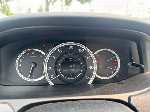 Used 2013 Honda Accord LX image 17