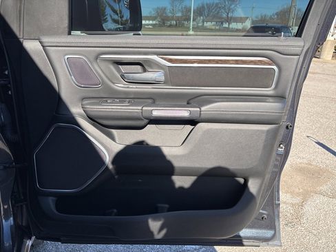 Used 2019 RAM 1500 Laramie image 51