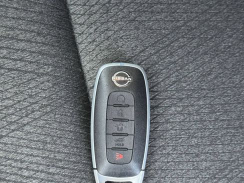 Used 2025 Nissan Rogue SV AWD/4WD image 26
