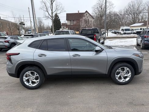 New 2026 Chevrolet Trax LS w/ LS Convenience Package image 4