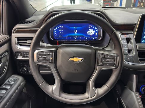 Used 2024 Chevrolet Suburban Premier image 24