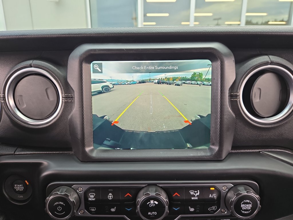 Used 2020 Jeep Gladiator Overland w/ Uconnect 4C Nav & Sound Group AWD/4WD image 24