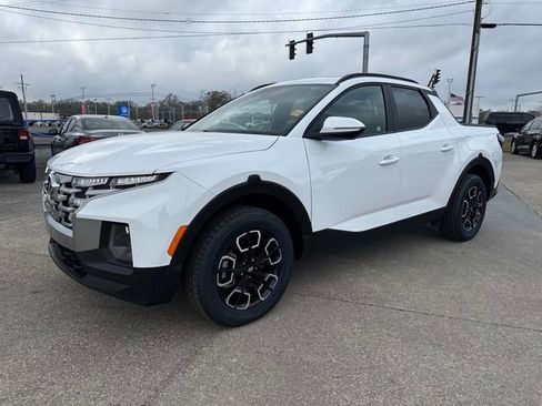 Used 2023 Hyundai Santa Cruz SEL Premium image 3