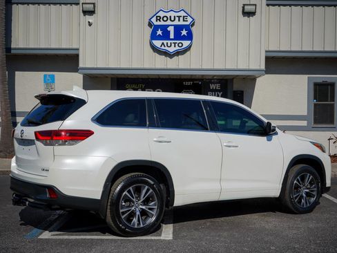 Used 2018 Toyota Highlander Plus image 6