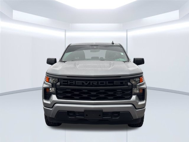 Used 2025 Chevrolet Silverado 1500 Custom w/ Turbomax Blackout Package AWD/4WD image 18