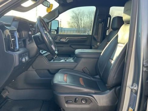 Used 2024 GMC Sierra 2500 AT4 w/ AT4 Preferred Package image 12