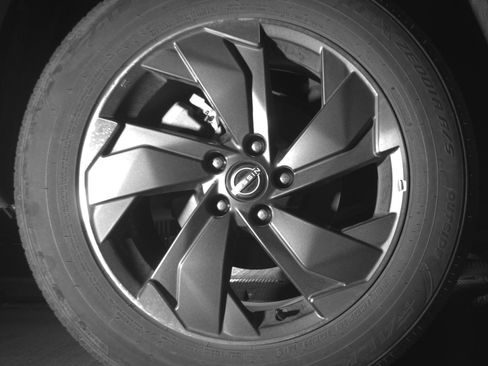 Used 2025 Nissan Rogue SV FWD image 15