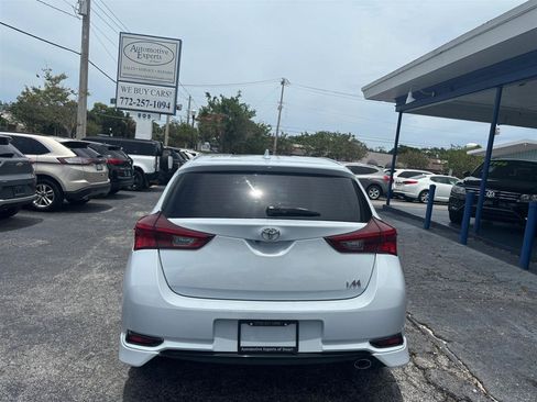 Used 2017 Toyota Corolla iM FWD image 4