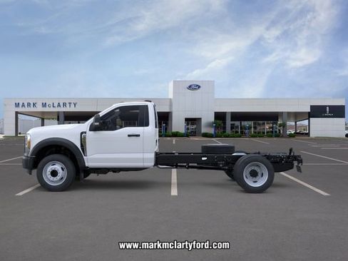 New 2026 Ford F450 XL RWD image 3