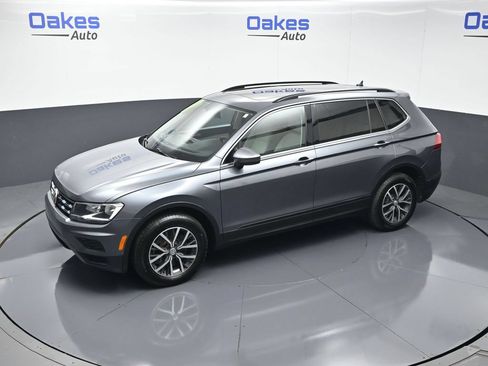 Used 2019 Volkswagen Tiguan SE w/ Panoramic Sunroof Package AWD/4WD image 53