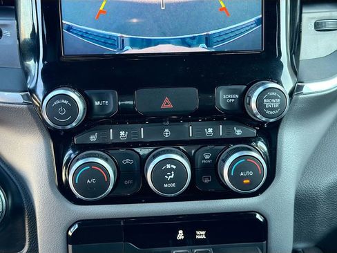 Used 2024 RAM 1500 Laramie image 35